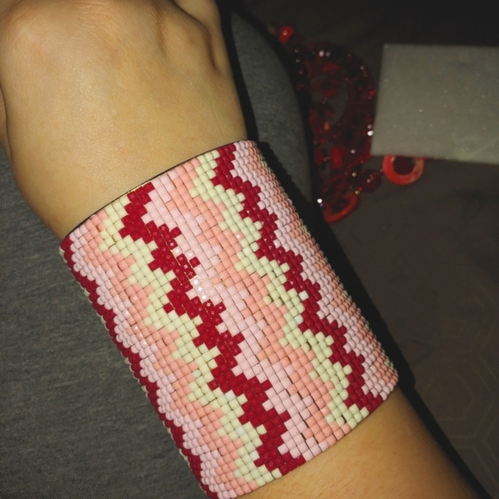 NWT Chevron Faceted Cuff Bracelet 7x4 Inches
